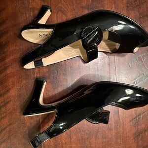 Gorgeous and fun like-new Anyi Lu shoes!